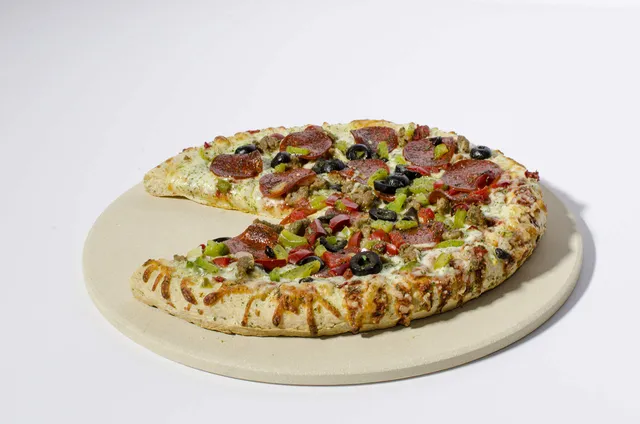 char-broil-140-574-pizzastein-38-cm-keramik-grillpizzastein-f-r-knusprige-pizza- image 1
