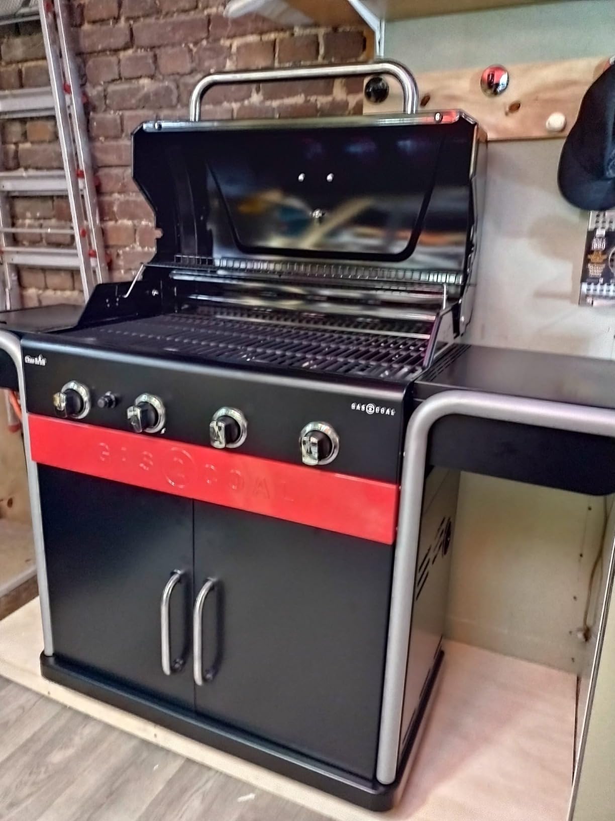 Solider Grill mit kleiner Schwäche